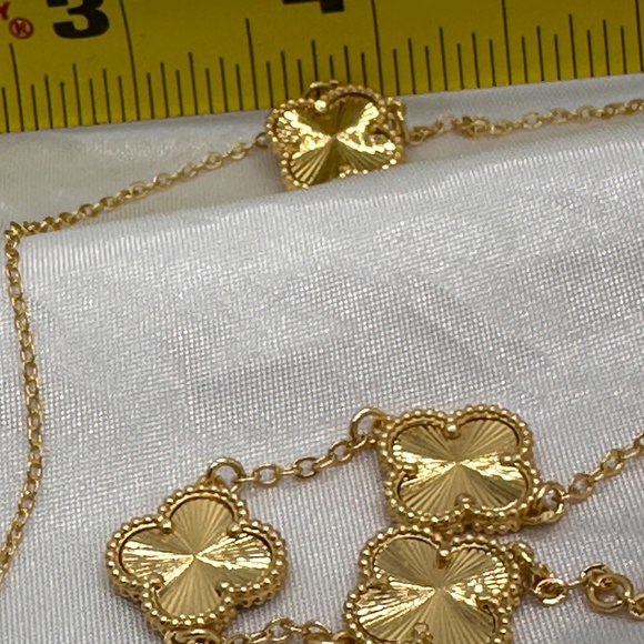 18K Gold Alhambra Clover Set, Necklace, Bracelet & Earrings - Picture 2 of 5